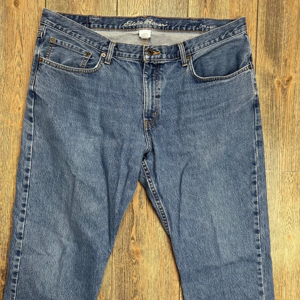Eddie Bauer Mens Straight Fit Jeans Size 40x30 Blue Medium Wash Denim Pants
